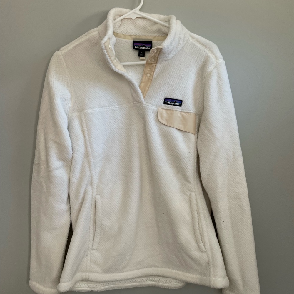 Cream Patagonia Sweatshirt